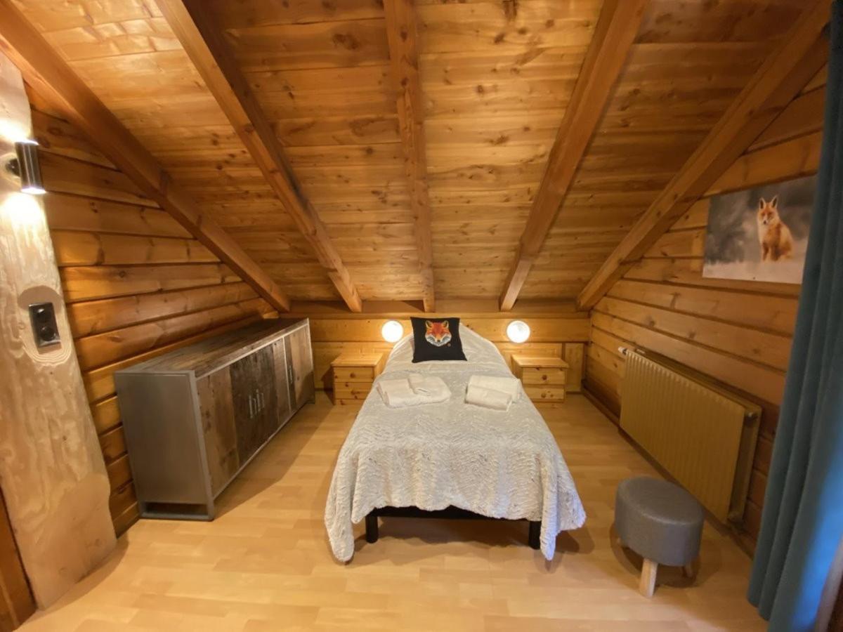 Le Renard Chalet En Bois Ла Брес Екстериор снимка