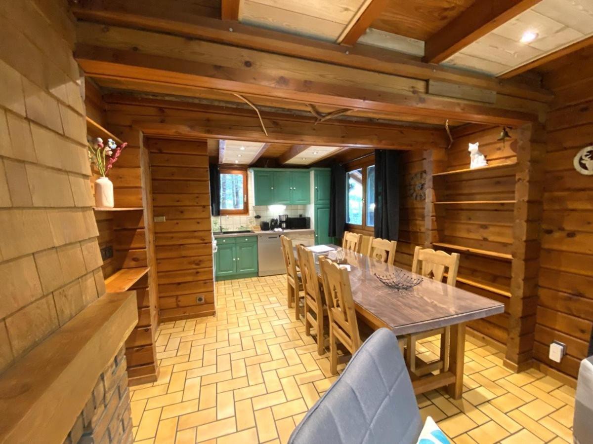 Le Renard Chalet En Bois Ла Брес Екстериор снимка