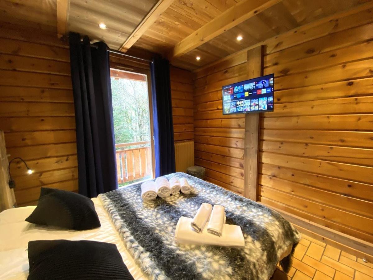 Le Renard Chalet En Bois Ла Брес Екстериор снимка