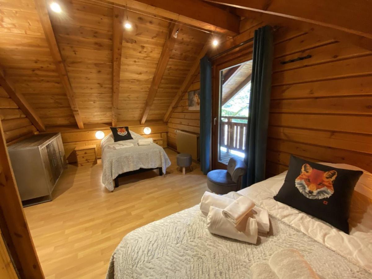 Le Renard Chalet En Bois Ла Брес Екстериор снимка